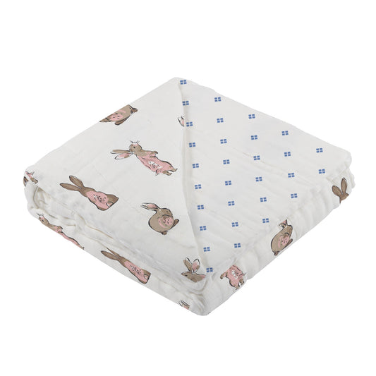Baby blanket with images of bunnies