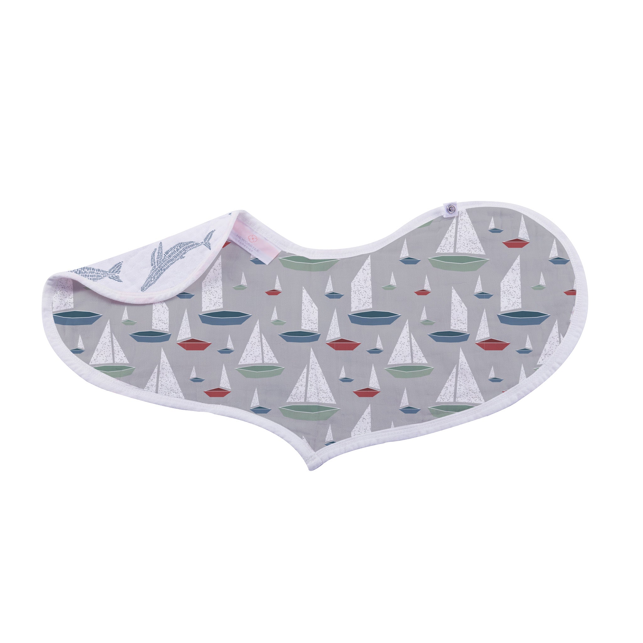 Reversible heart bib with whales and sails